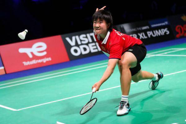 忠诚！每体：拉菲尼亚目前没经纪人，拒绝所有离开巴萨的谈判