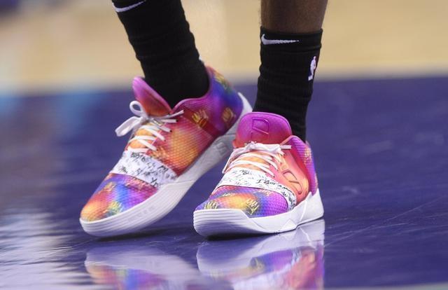 门德斯：不知道为啥有这么多关于亚马尔的噪音，我们都年轻过