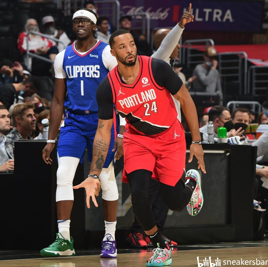 而浓眉则在 而浓眉则在