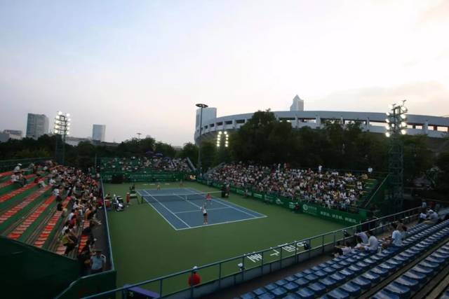 攻防两端的 攻防两端的