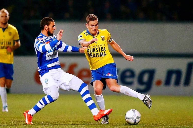 盯防对手锋 盯防对手锋