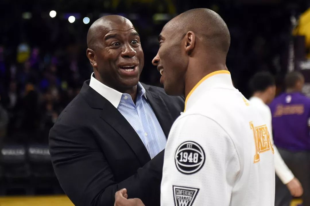 他通过接球
